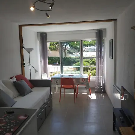 - Vue *